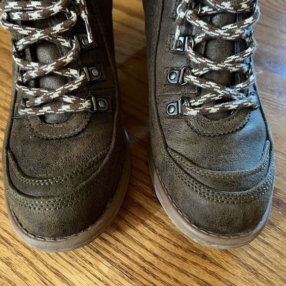 CARLOS BY CARLOS SANTANA Ardent Booties women’s boots size 8.5 lug chunky heels - Picture 4 of 9